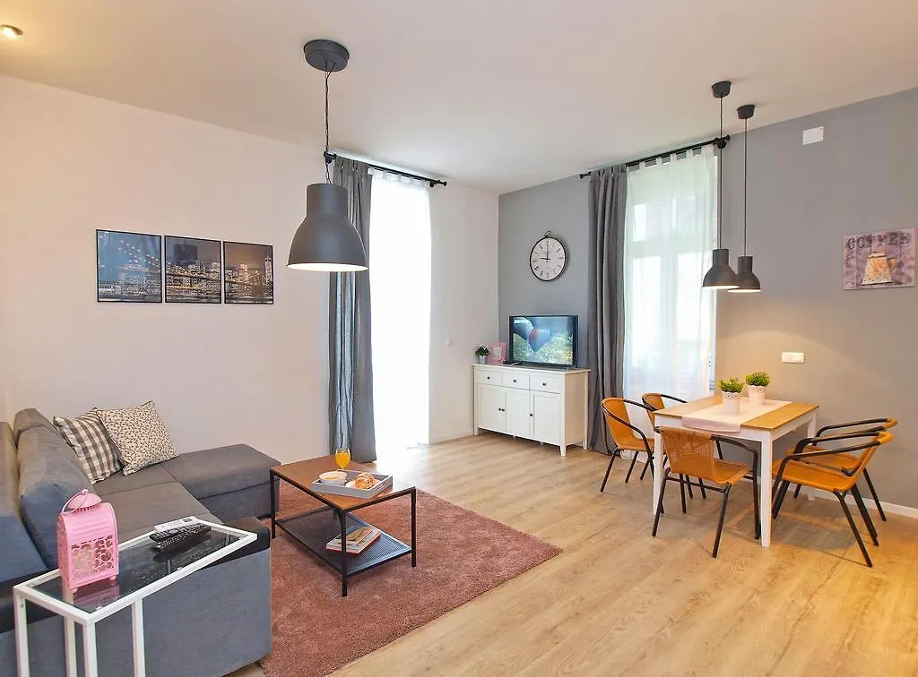 Apartments City Park 1472 Pula