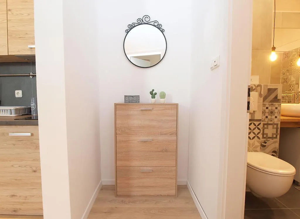 Apartments City Park 1472 Pula 0*,  Croatia