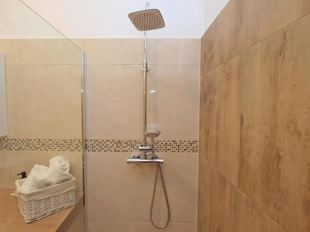 Apartments City Park 1472 Pula 0*,  Croatia